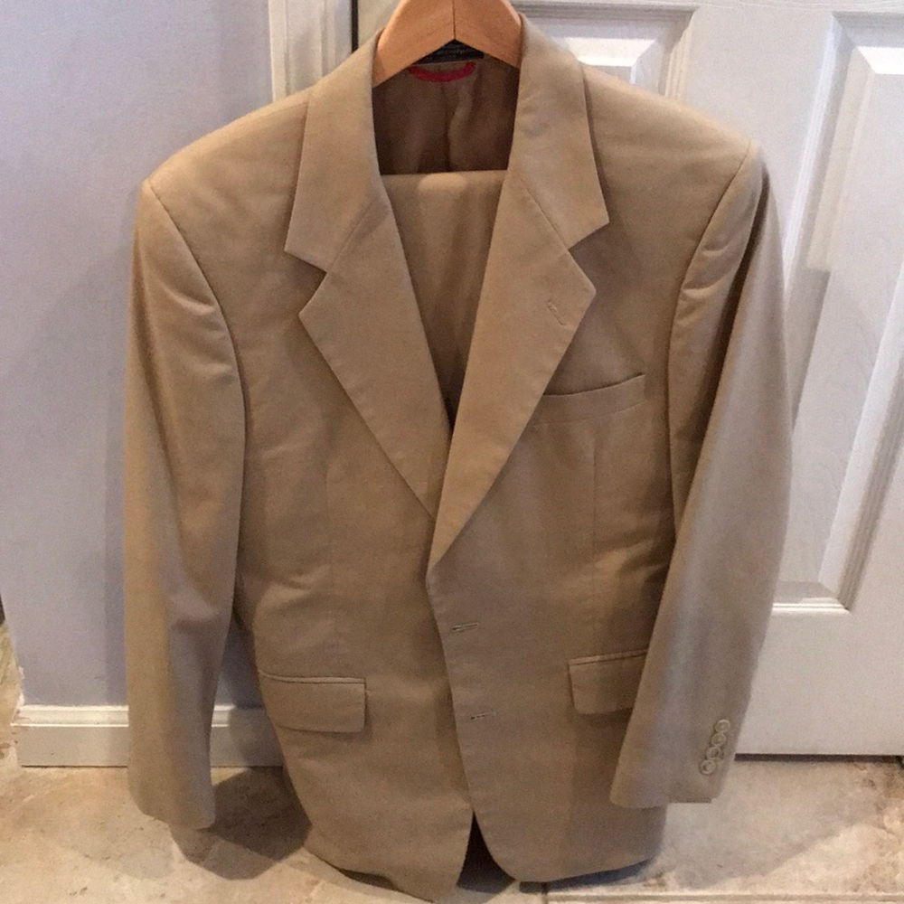 Joseph A Banks Poplin Summer Suit